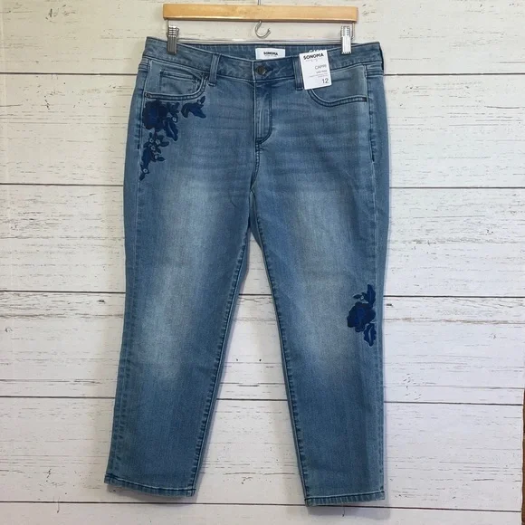 Sonoma Embroidered Mid Rise Capri/Cropped Jeans, size 12, NWT - Picture 1 of 16